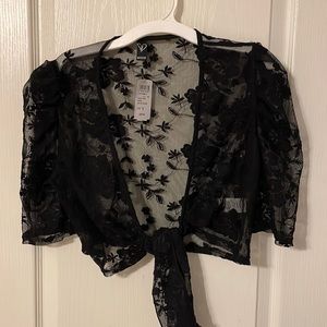 Windsor, short sleeve mesh wrap